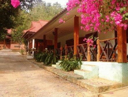 Buakum Resort Чиангсен Экстерьер фото